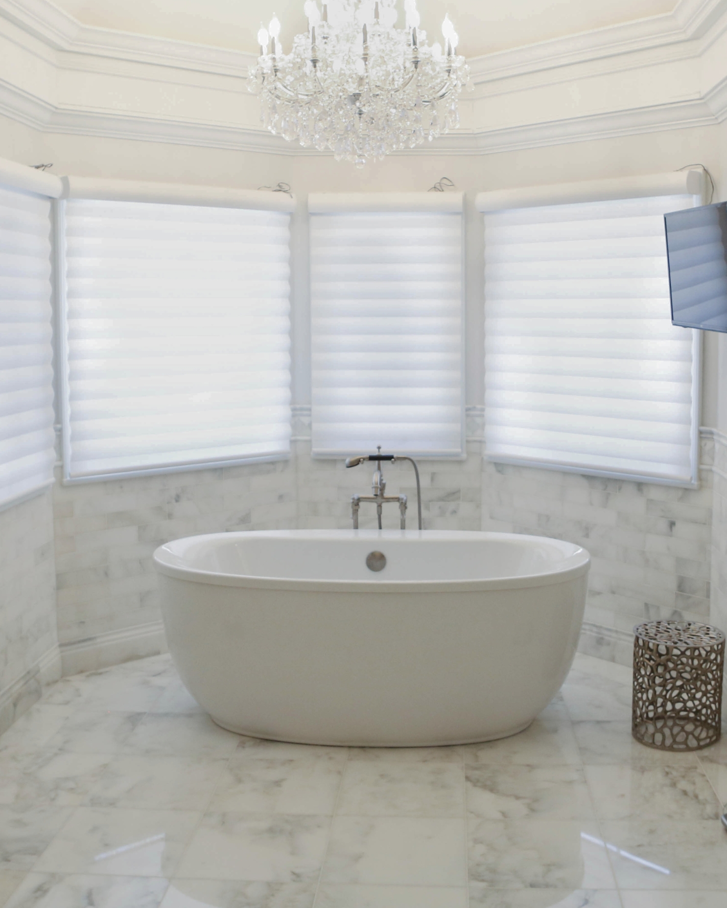 Calacatta Oliva Bathroom Natural Stone Bathroom Luxury BathtubInterior Design